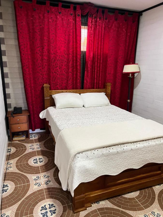 Hollywood Paradise Hotel Rionegro Zewnętrze zdjęcie
