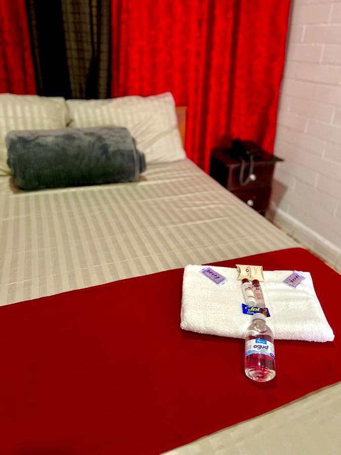 Hollywood Paradise Hotel Rionegro Zewnętrze zdjęcie
