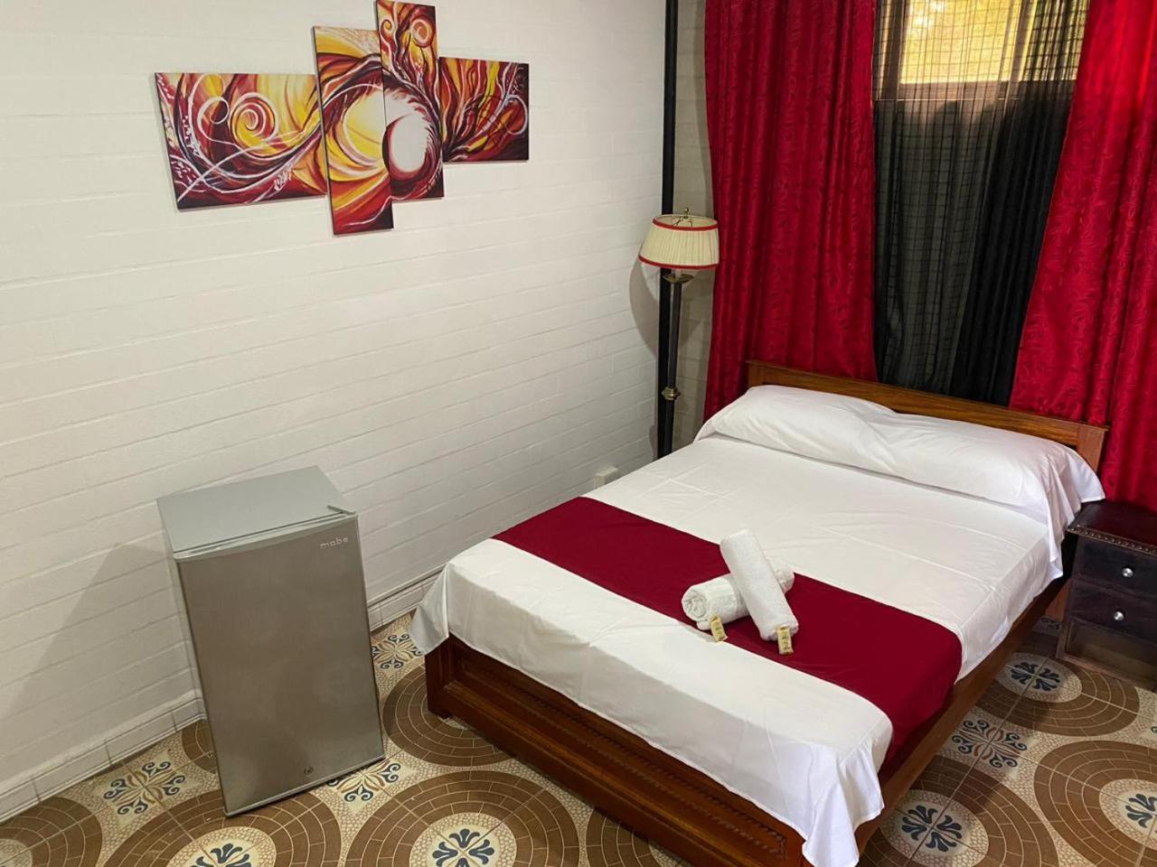 Hollywood Paradise Hotel Rionegro Zewnętrze zdjęcie