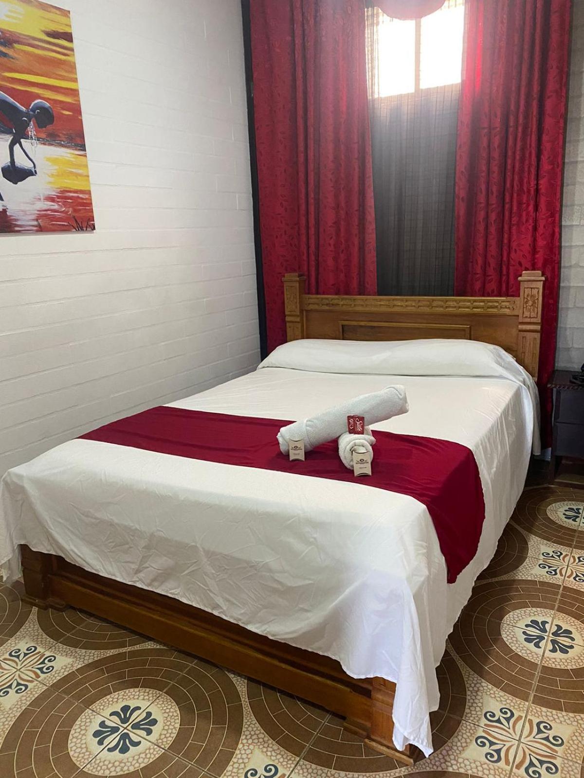 Hollywood Paradise Hotel Rionegro Zewnętrze zdjęcie