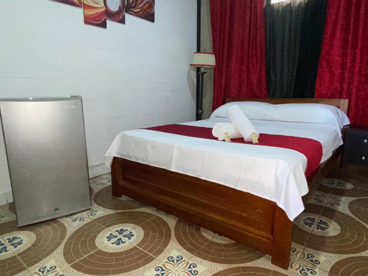 Hollywood Paradise Hotel Rionegro Zewnętrze zdjęcie