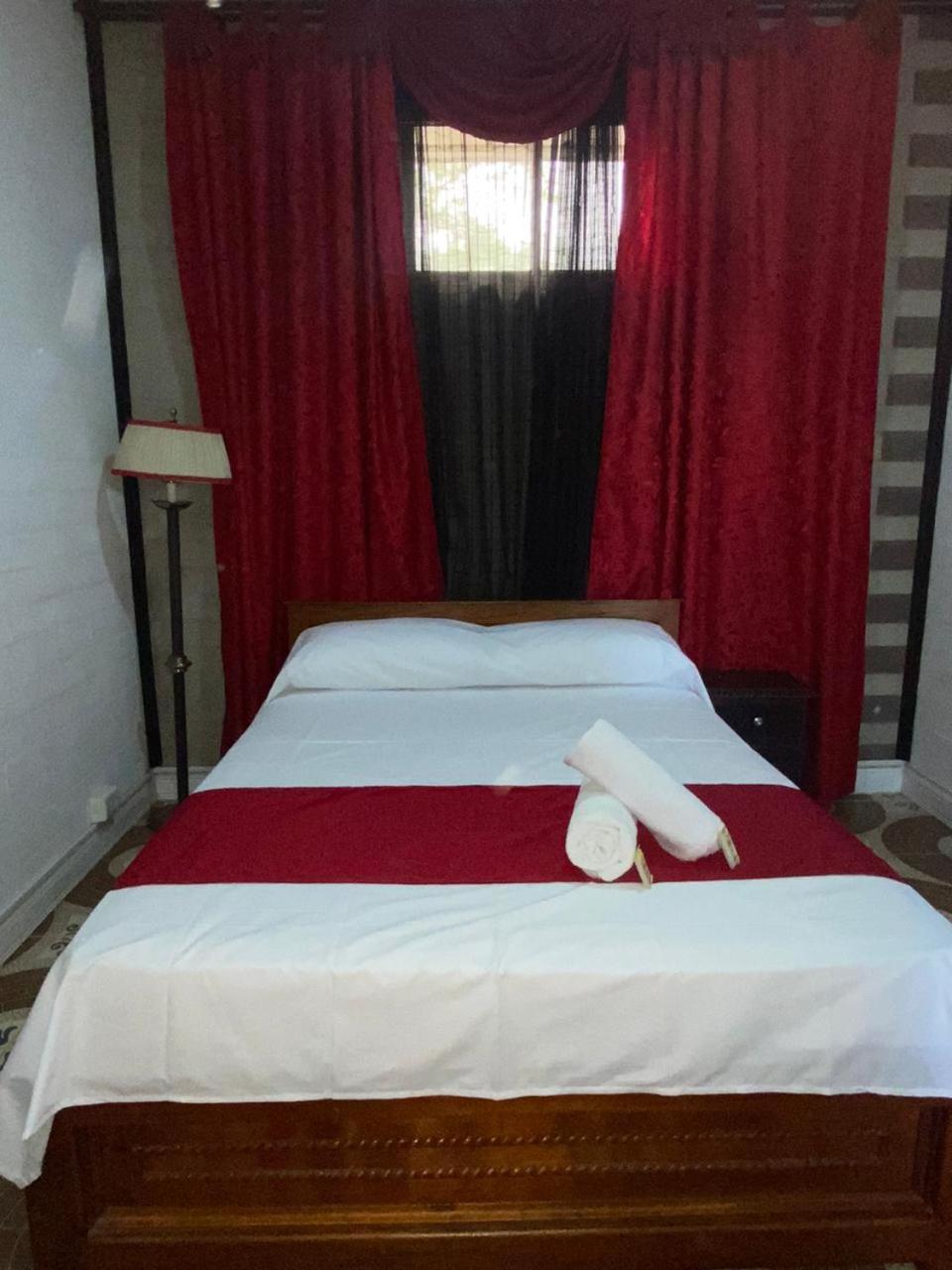 Hollywood Paradise Hotel Rionegro Zewnętrze zdjęcie
