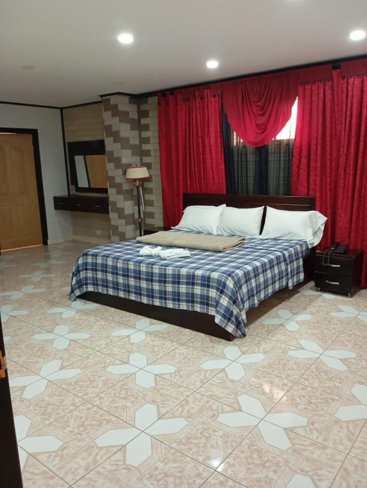 Hollywood Paradise Hotel Rionegro Zewnętrze zdjęcie